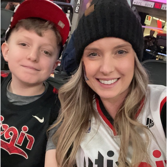 Meet your Posher, Tabitha - Picture 2 of 3